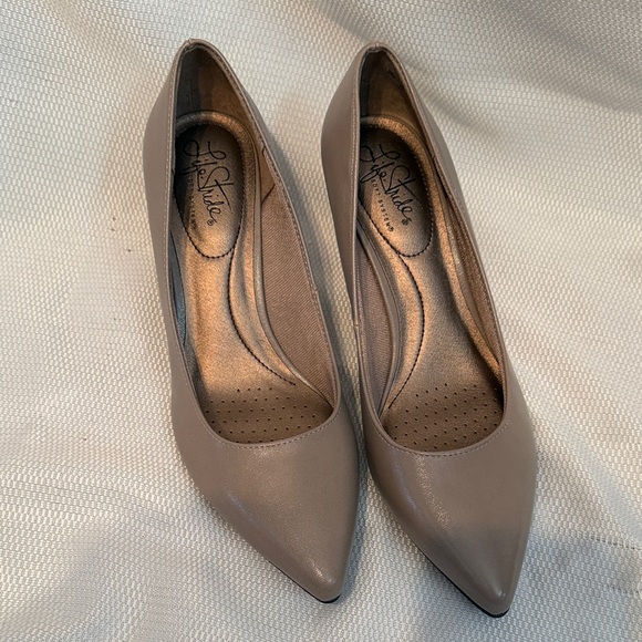 Life Stride Shoes - Life Stride Elegant Beige Heels